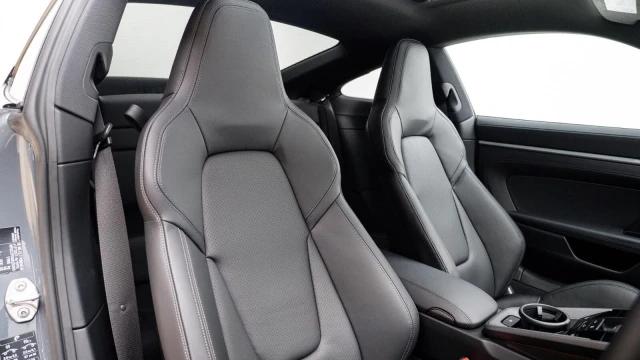 Porsche 911 Image 6