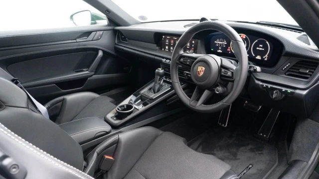 Porsche 911 Image 7