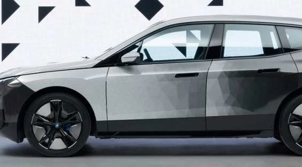 THE ALL NEW BMW IX FLOW