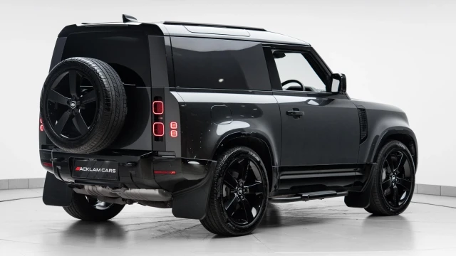Land Rover Defender 90 Image 8