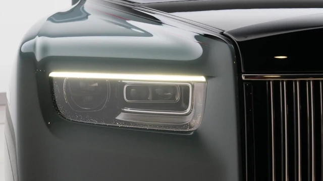 Rolls-Royce Phantom Image 7