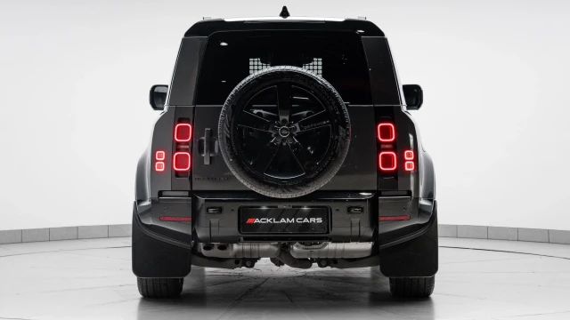 Land Rover Defender 90 Image 6