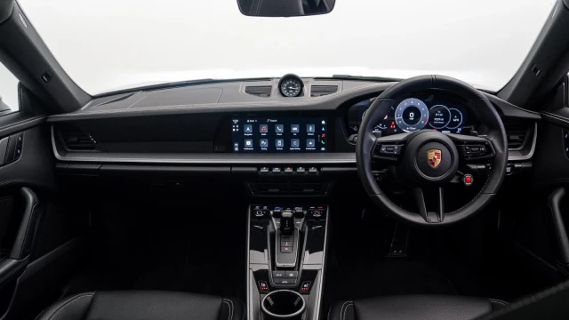 Porsche 911 Image 5