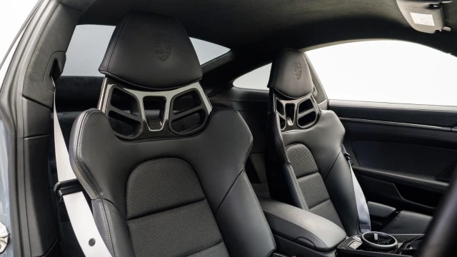 Porsche 911 Image 6