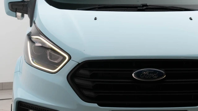 Ford Transit Custom Image 7