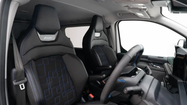 Ford Transit Custom Image 6