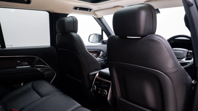 Land Rover Range Rover Image 8