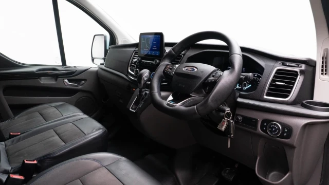 Ford Transit Custom Image 5