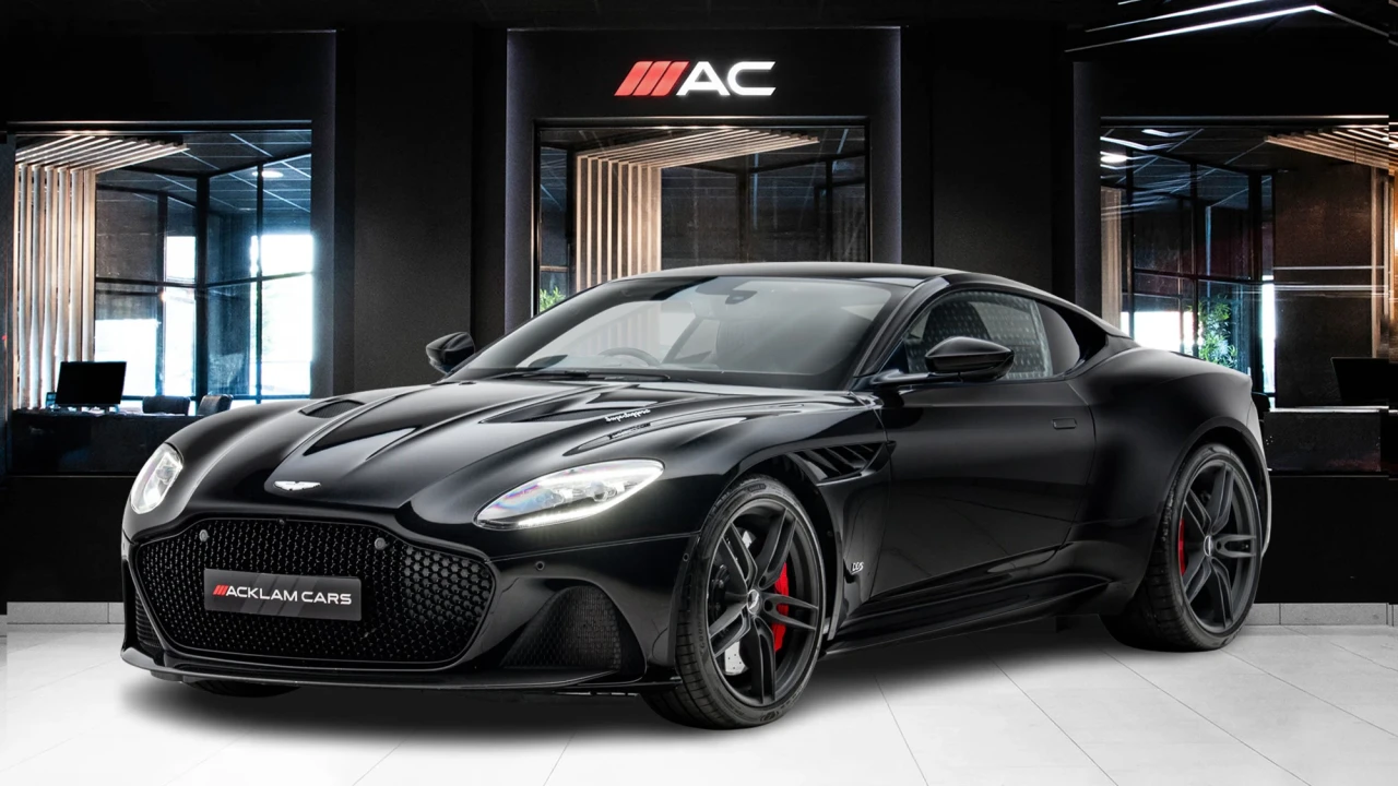 Aston Martin DBS 2019