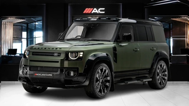 Land Rover Defender Image 1