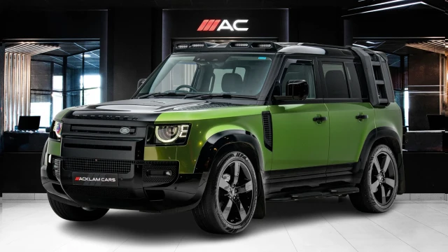 Land Rover Defender Image 1