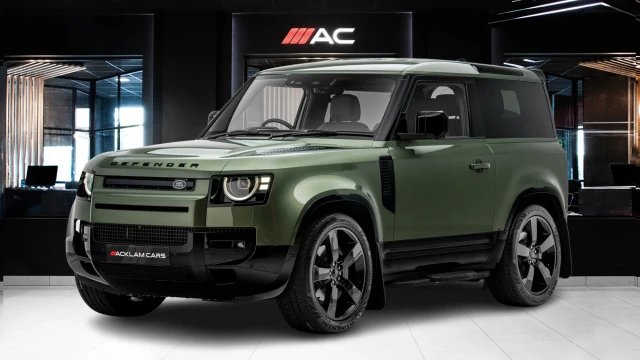 Land Rover Defender Image 1
