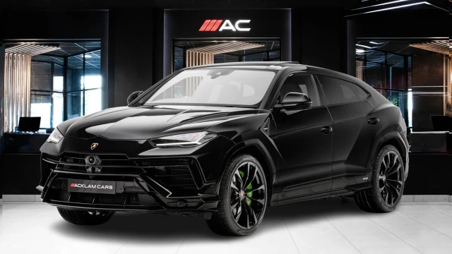 Lamborghini Urus Image 1