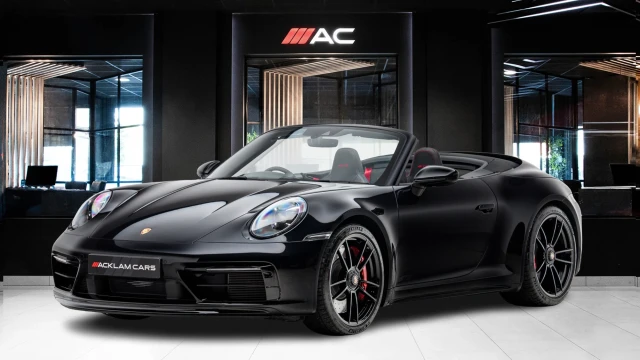 Porsche 911 Image 1
