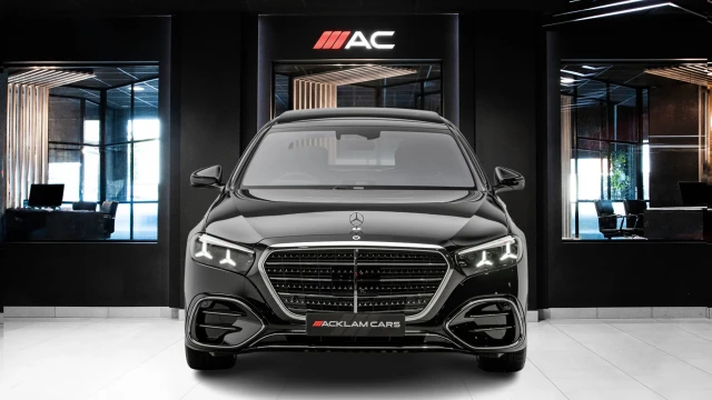 Mercedes-Benz S Class Image 2