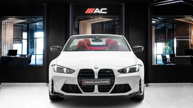 BMW M4 Image 2