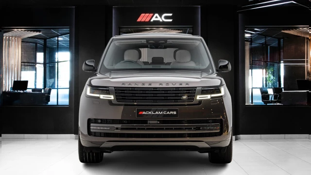 Land Rover Range Rover Image 2