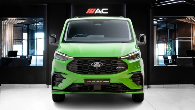Ford Transit Custom Image 2