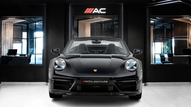 Porsche 911 Image 2