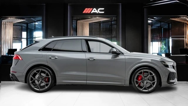 Audi RSQ8 Image 3