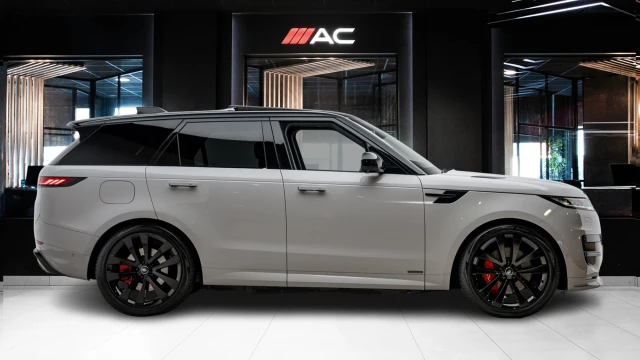 Land Rover Range Rover Sport Image 3