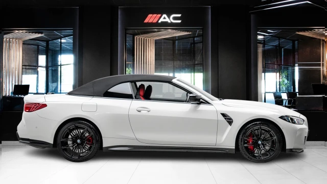BMW M4 Image 3