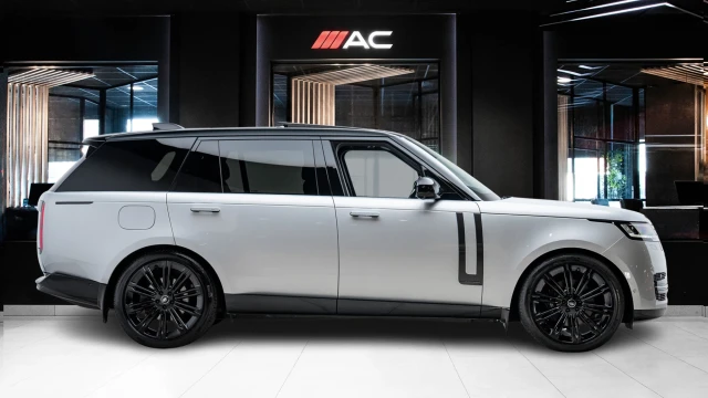 Land Rover Range Rover Image 3