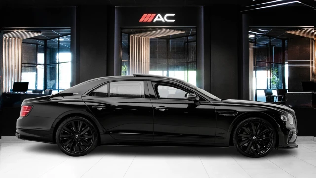 Bentley Flying Spur Image 4