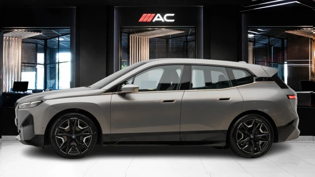 BMW iX Image 3