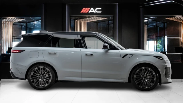 Land Rover Range Rover Sport Image 3