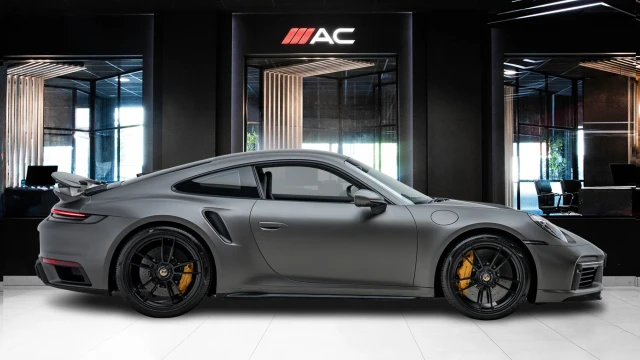 Porsche 911 Image 3