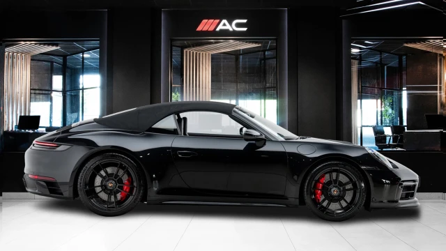 Porsche 911 Image 3