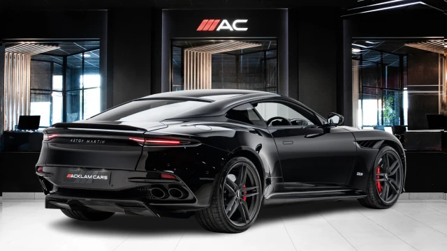 Aston Martin DBS Image 4