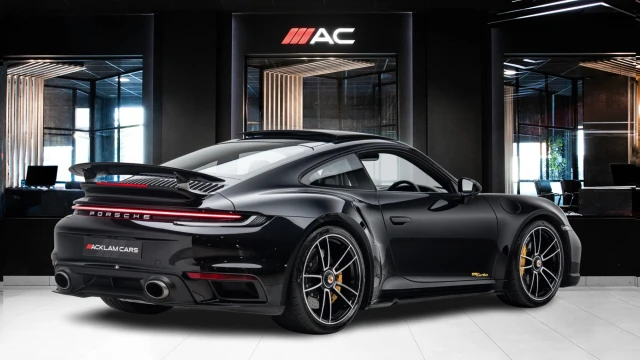 Porsche 911 Image 4