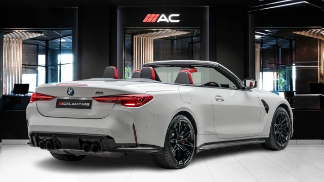 BMW M4 Image 4