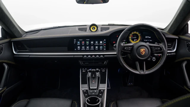 Porsche 911 Image 5