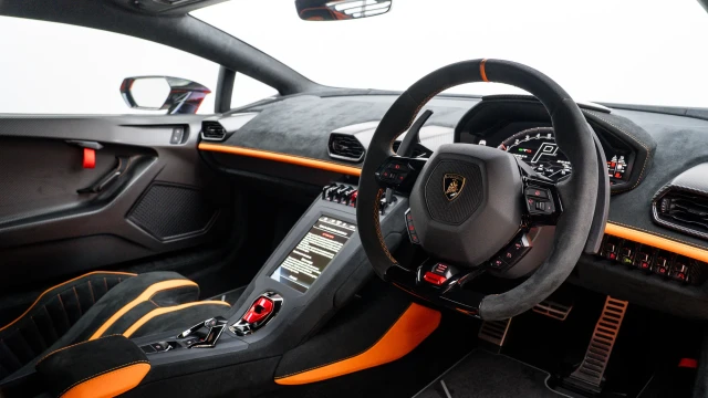 Lamborghini Huracan Image 5