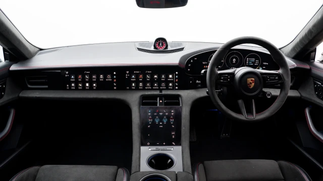 Porsche Taycan Image 5