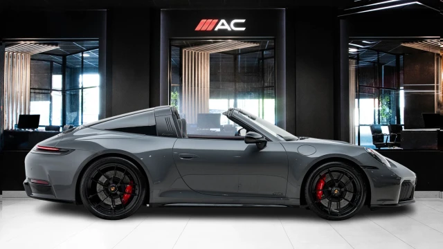 Porsche 911 Image 5