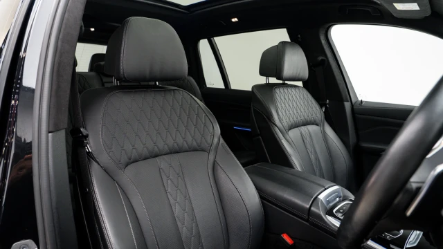 BMW X7 Image 6