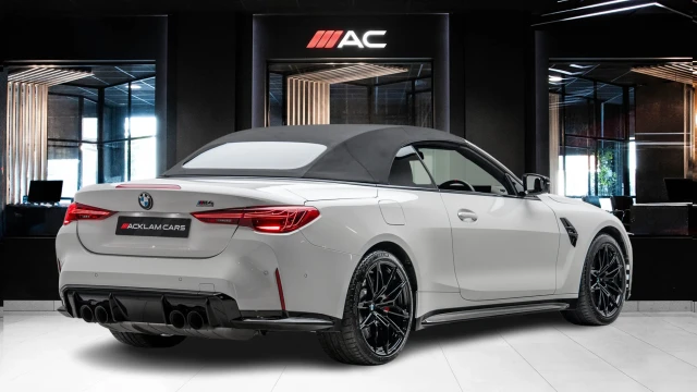 BMW M4 Image 6