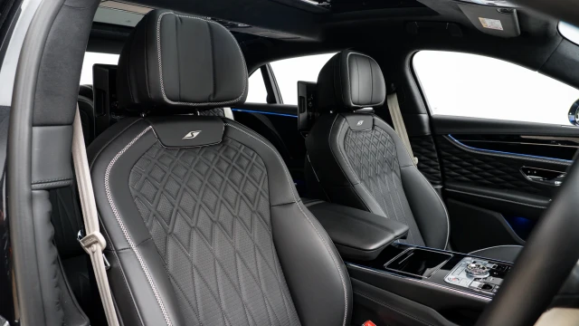 Bentley Flying Spur Image 6