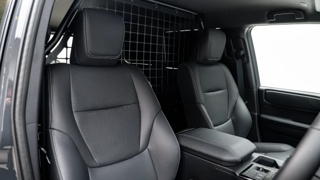 Toyota Land Cruiser Image 6