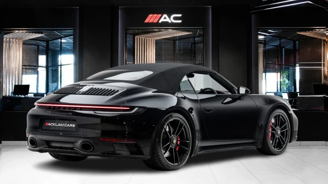 Porsche 911 Image 6
