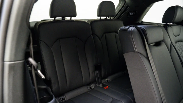 Audi SQ7 Image 8
