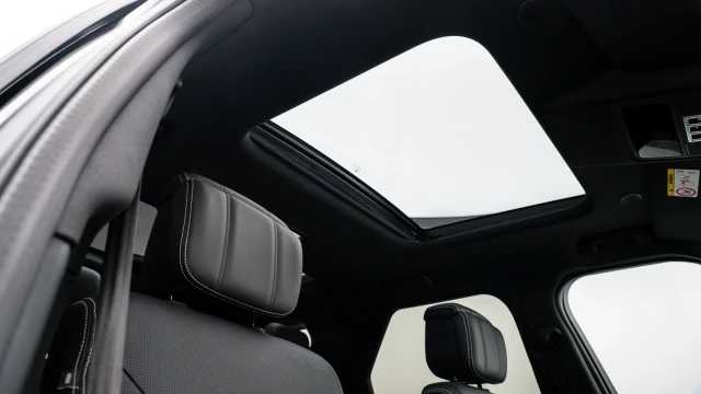Land Rover Discovery Image 7