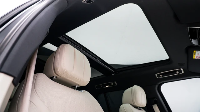 Land Rover Range Rover Image 8