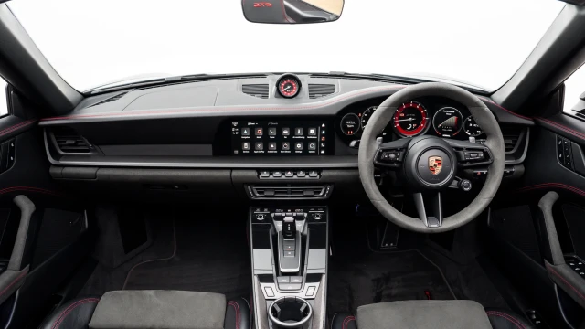 Porsche 911 Image 7