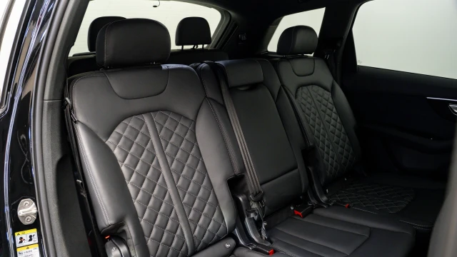 Audi SQ7 Image 7
