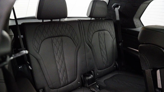 BMW X7 Image 8